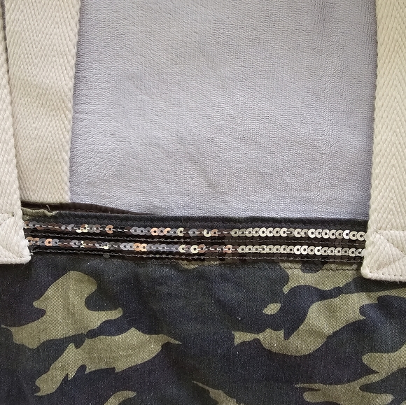 Miss Me Large Tote - Picture 8 of 9